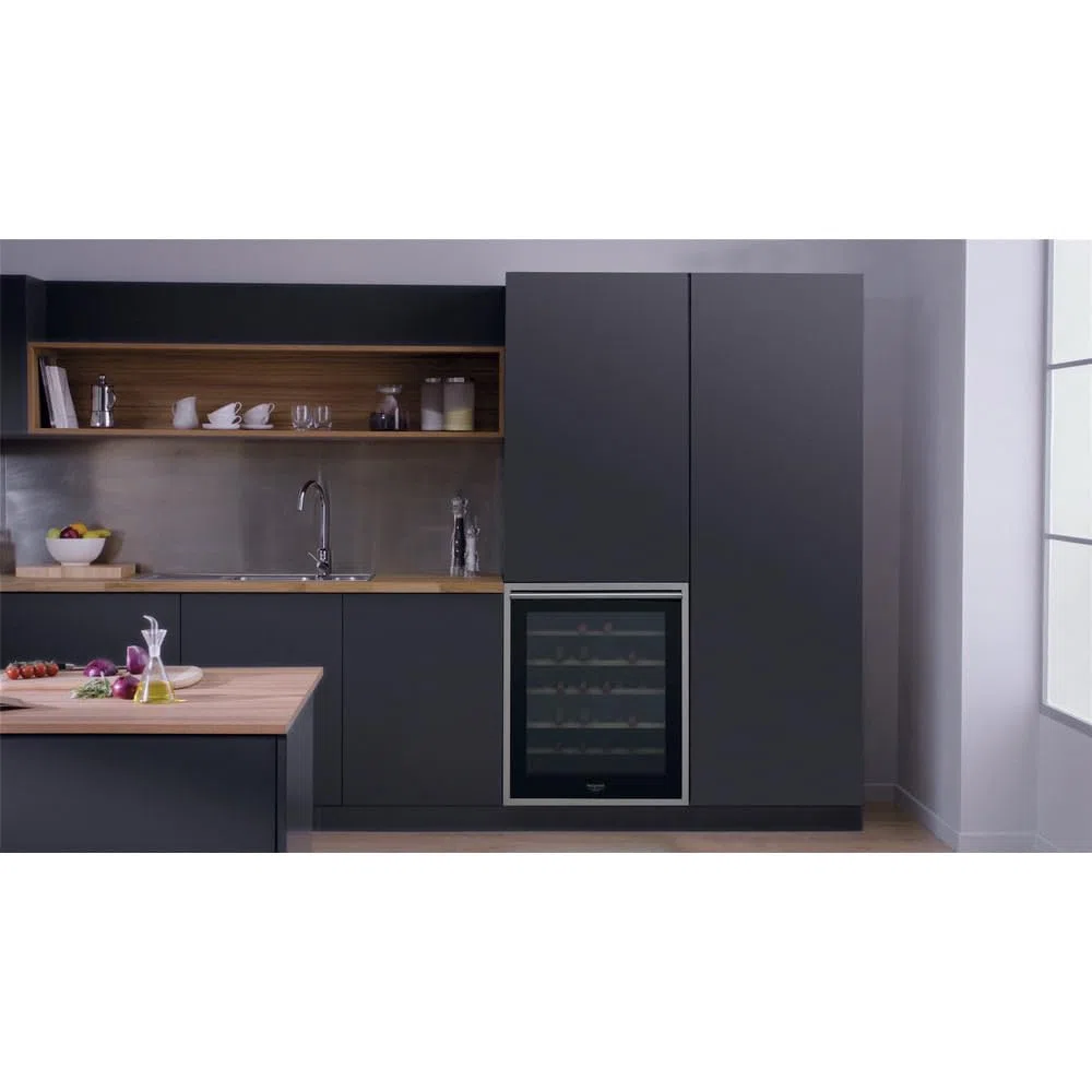 Cantinetta vino da incasso Hotpoint: - HA6 WC711 0