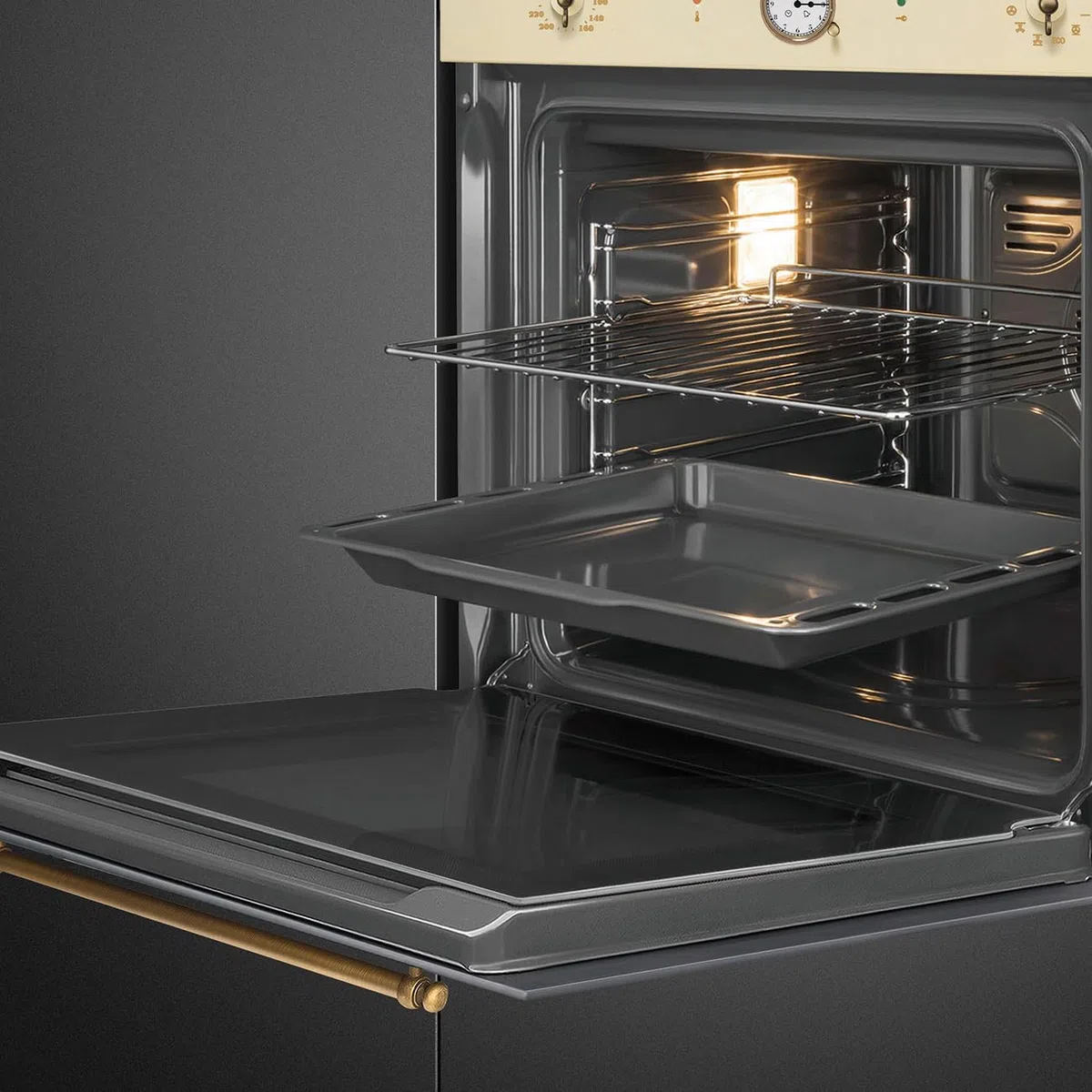 Smeg SFP68C1TPO Forno Elettrico Termoventilato, 60cm, Estetica Coloniale, 65 Litri, Pirolitico, Soft Close, Colore Panna, Classe Energetica A