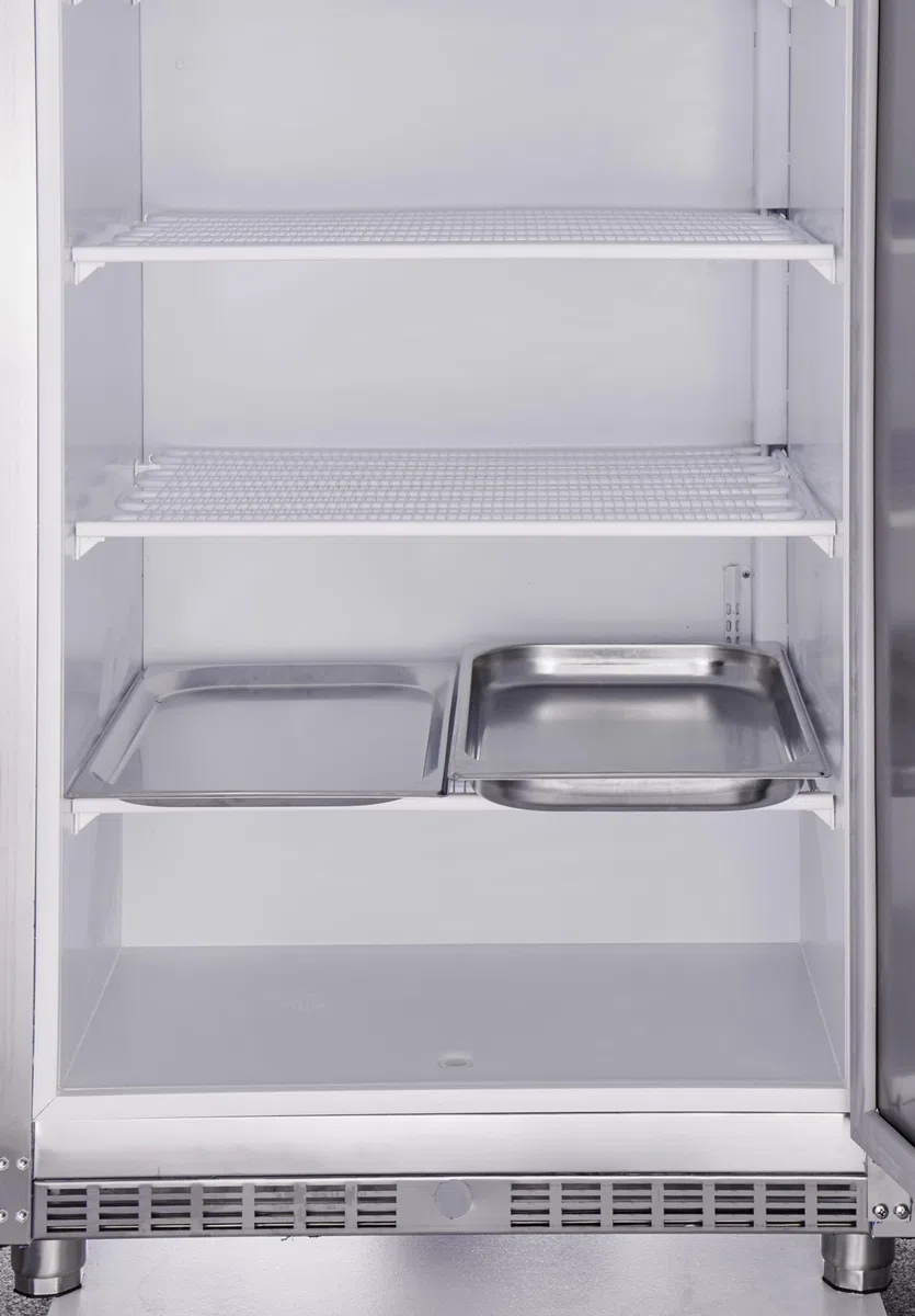 METRO Professional Congelatore GFR4600S, acciaio inox/ABS, 78 x 74 x 192.5 cm, 511 L, raffreddamento statico, 145 W, con serratura, argento