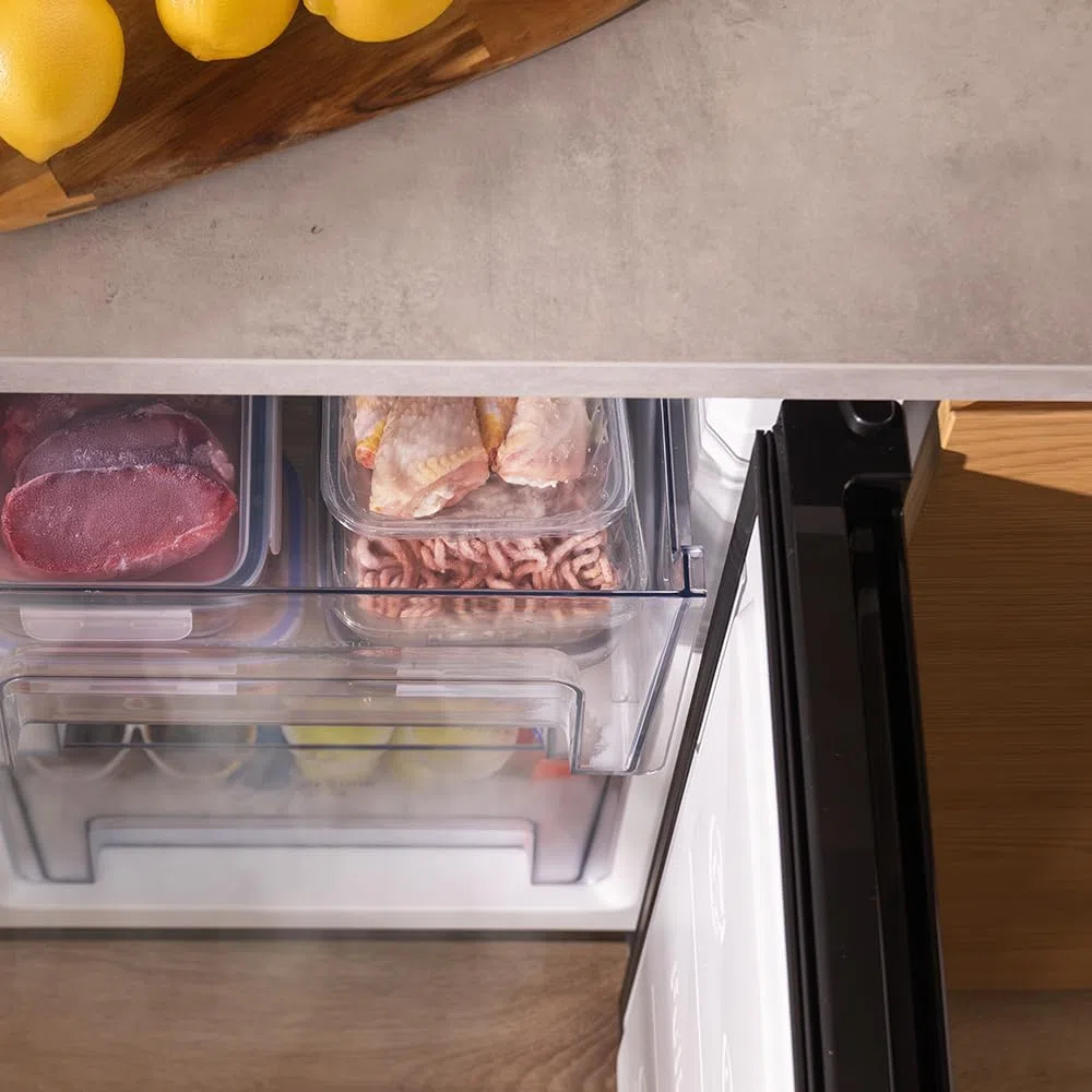 Cecotec Congelatore a Pozzo 87 L Bolero CoolMarket TF 87 Inox. 87L, Classe E, Design Compatto, Porta Reversibile, Controllo Meccanico, 3 Cassetti, Ideale per Bevande e Alimenti Congelati