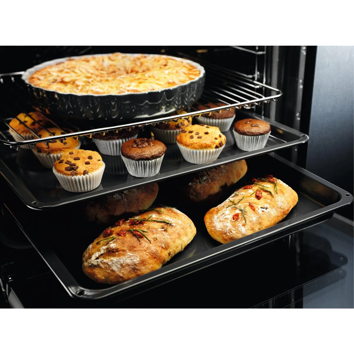 Electrolux Forno Multifunzione ROB3201AOR, Capacità 72 L, SurroundCook 600, Cottura Multilivello e Ecoventilata, Scongelamento, Grill Rapido, Pizza, Aqua Cleaning, 60x56x55 Cm, Nero Opaco, Classe A