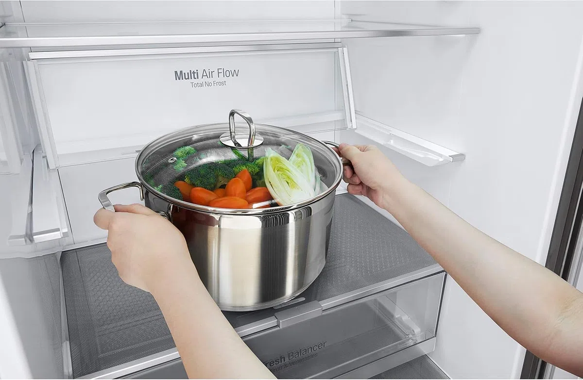 LG GBB567PZCMB Frigorifero Combinato Total No Frost, 462L, Larghezza 70cm, Wi-Fi, Door & Linear Cooling, Cassetto Fresh Balancer, Display Esterno, Compressore Smart Inverter, Inox