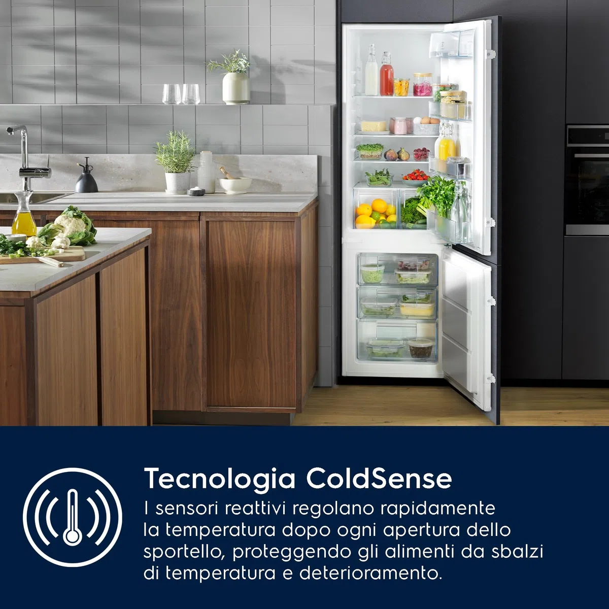 Electrolux ColdSense 500 Frigocongelatore da Incasso ENS5LE18S, 177,2 cm Tecnologia LowFrost, FastFreeze, Controllo Elettronico Interno, Capacità 271 Litri, 1772x546x549 mm, Bianco