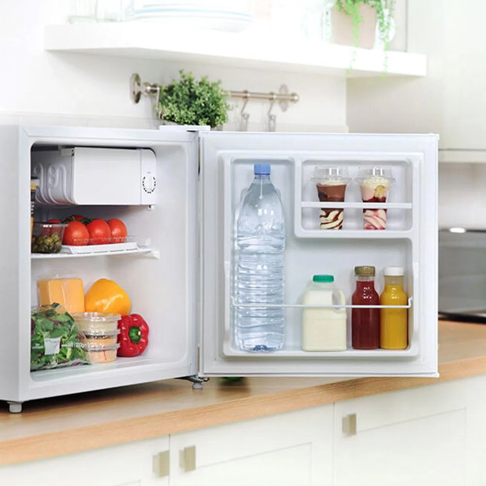 BAKAJI Frigo Bar Mini Frigorifero 4 Scomparti Capacita' 46 LT Hotel Casa Ufficio Studio Campeggio Dimensione 49 x 44 x 49 cm Colore Bianco