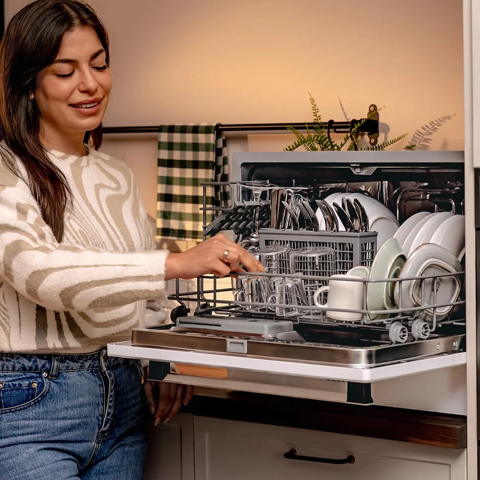 Cecotec Lavastoviglie Compact 6 Posate Bolero Aguazero 2400 White Glass, 1380 W, Finitura vetro bianco, 5 programmi, Controllo pannello touch, Programmabile fino a 24 ore, Child Lock e cestino per