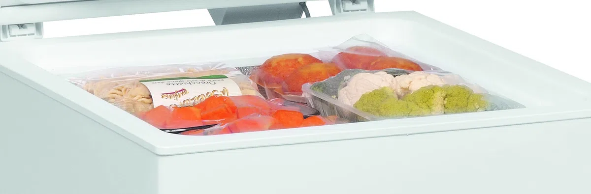 Whirlpool WHS 1022 3 - Congelatore A Pozzetto 99 Litri Classe Energetica E. Congelatore A Pozzetto Piccolo, Dimensioni: 86x52,7x56,9cm, Ideale Per Famiglie Piccole.