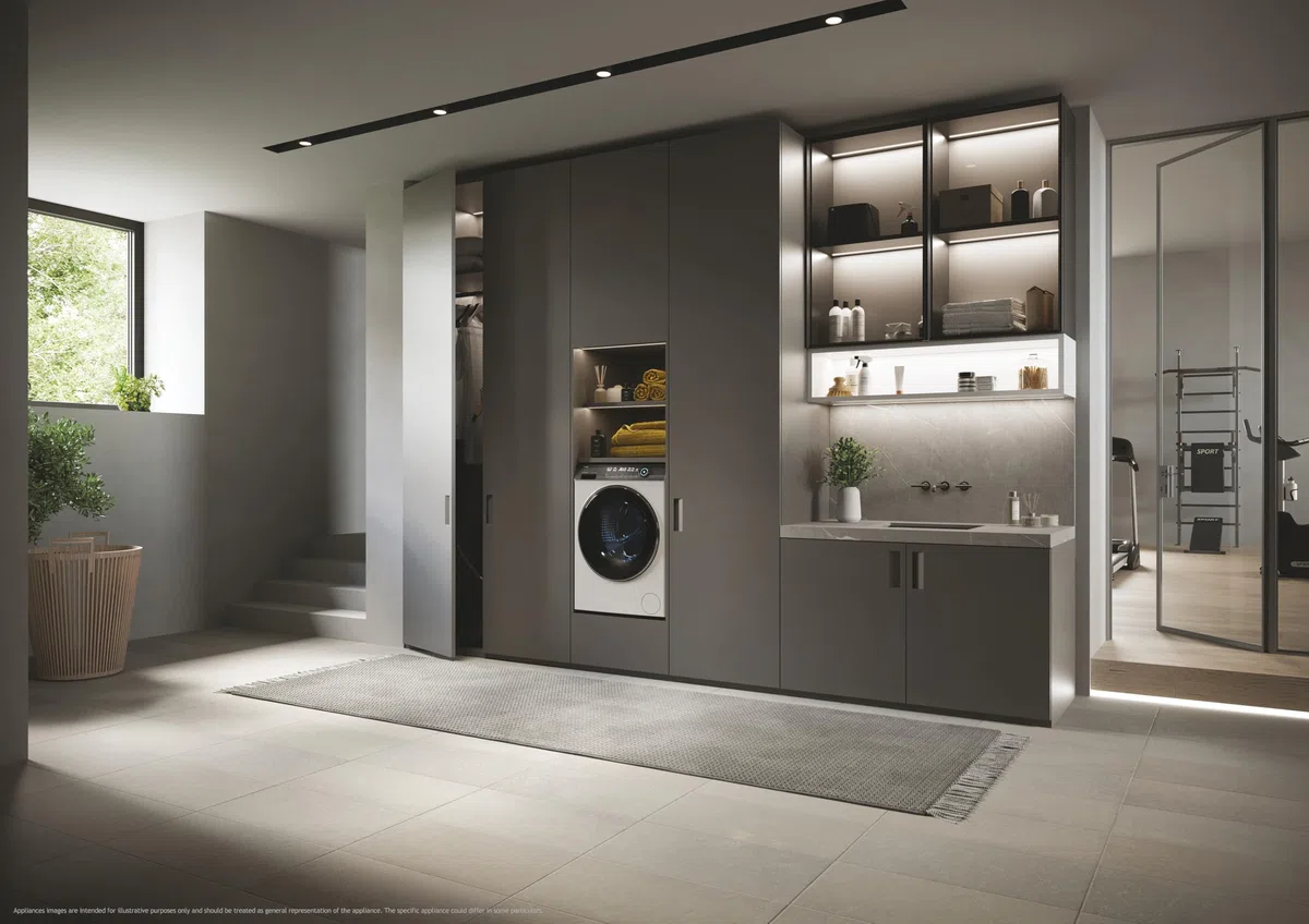 Haier I-Pro Serie 7 Plus, Lavatrice a carica frontale 8 KG, Libera Installazione, Classe A-25%, 1400 giri, Opzione Vapore, 14 programmi, App hOn, Smart Dosing, AxLxP 85x60x53 cm, Bianca - HW80-B14979T