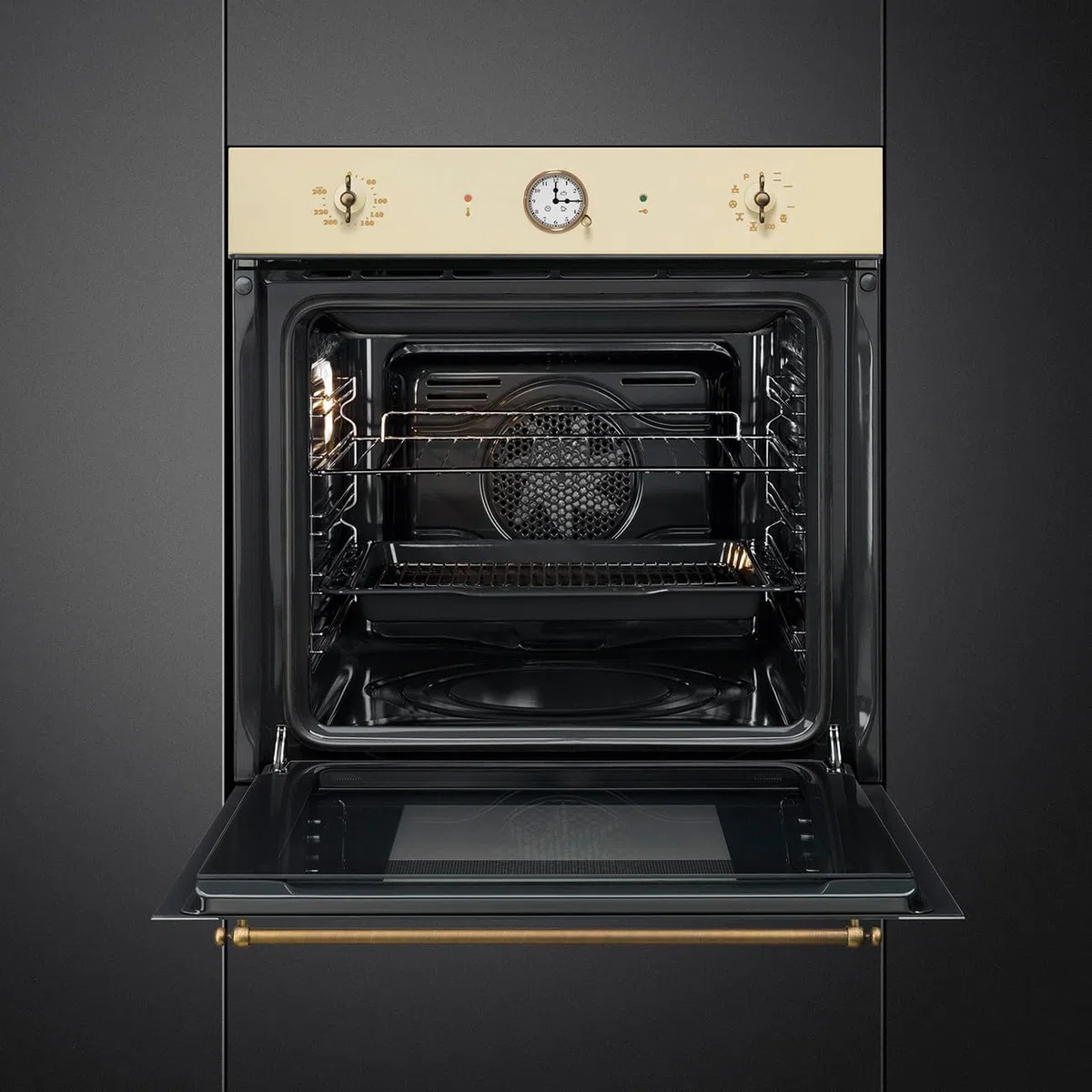 Smeg SFP68C1TPO Forno Elettrico Termoventilato, 60cm, Estetica Coloniale, 65 Litri, Pirolitico, Soft Close, Colore Panna, Classe Energetica A