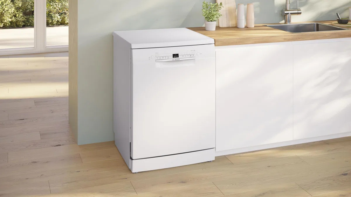 Bosch SMS2ITW33E Serie 2, Lavastoviglie da libera installazione, Home Connect, Assistente al lavaggio, Programma preferito, EcoDosage, Bianco, 60cm