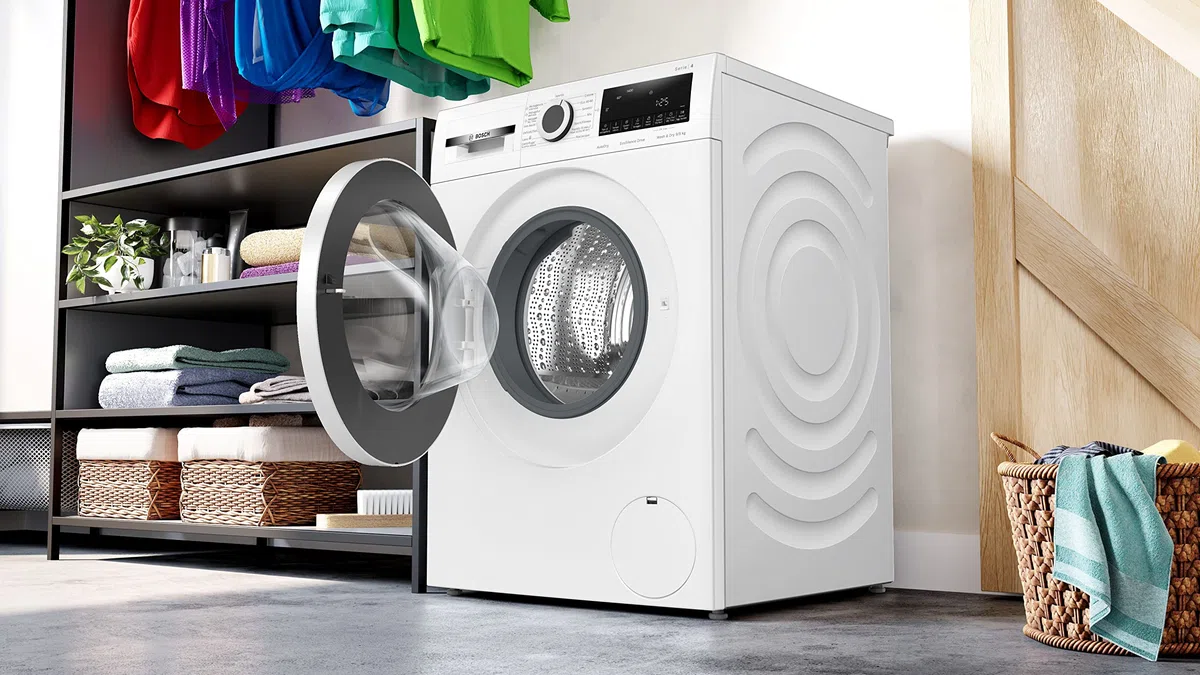 Bosch Serie 4 WNA144V0IT Lavasciuga 9/5 kg 1400 rpm Iron Assist Condensatore autopulente Speed Perfect AutoDry