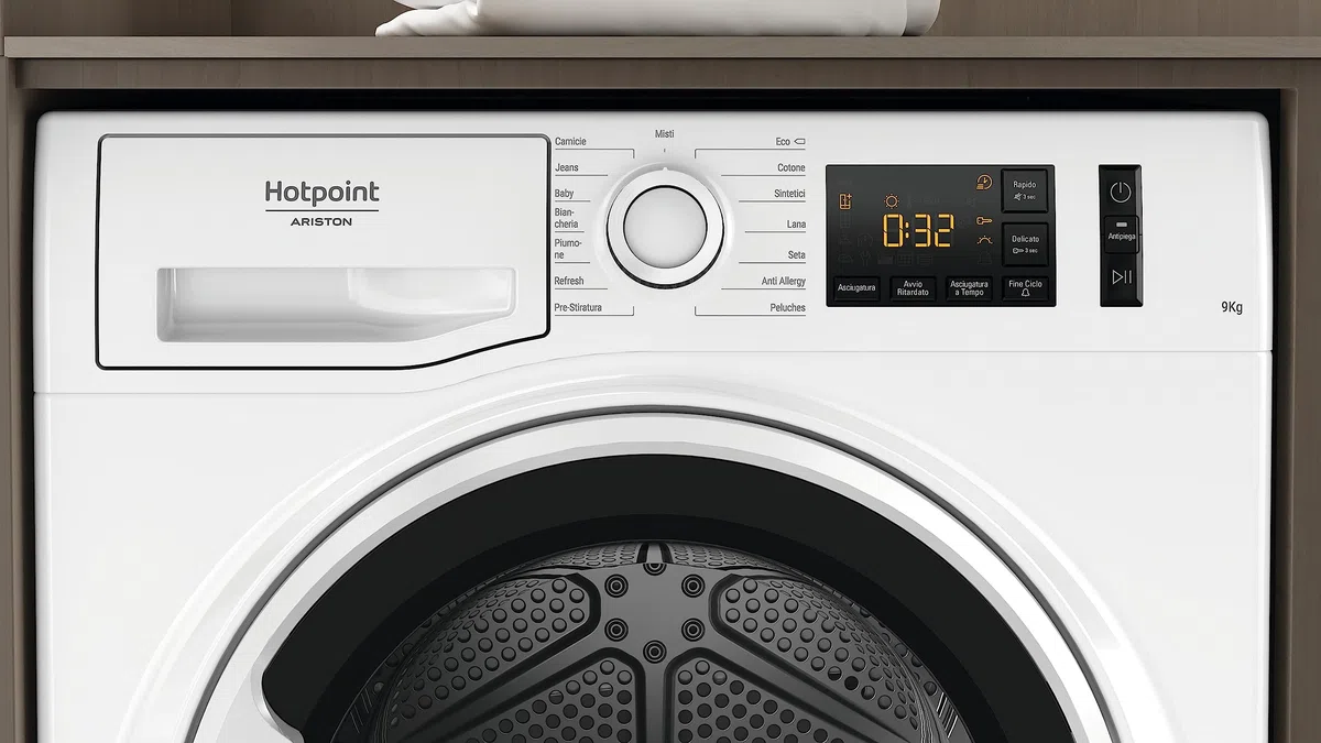 Hotpoint - Asciugatrice 9 Kg NT M11 92WK IT - Asciugatrice Pompa Calore Classe A++ A Libera Installazione, Altezza 84,9cm, Larghezza 59,5cm, Profondità 65,5cm.
