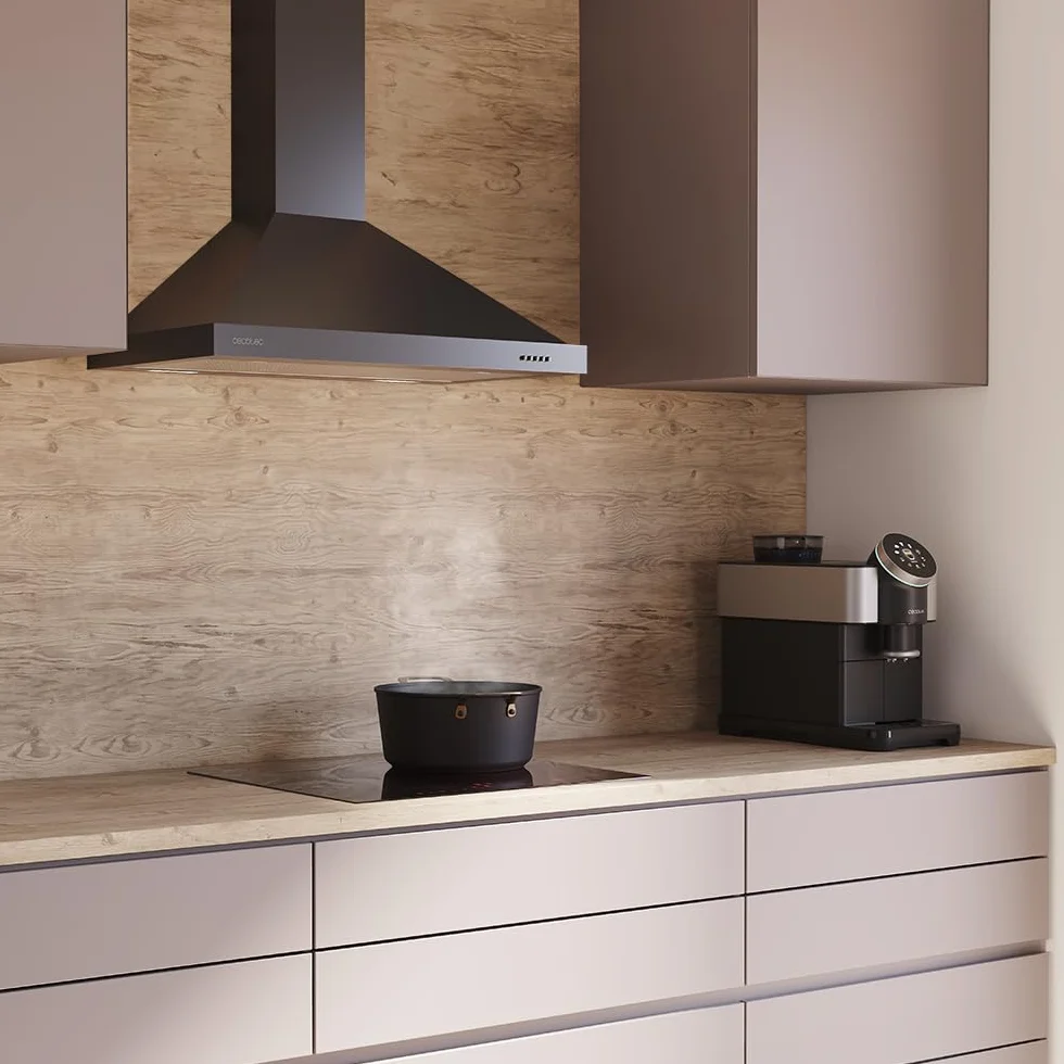 Cecotec Cappa Estrattore 60 cm Piramidale Bolero Flux PM 606500 Black A. Motore 165 W, finitura inox, aspirazione 650 m3/h, controllo meccanico, 3 livelli di potenza, luce e filtro al carbonio
