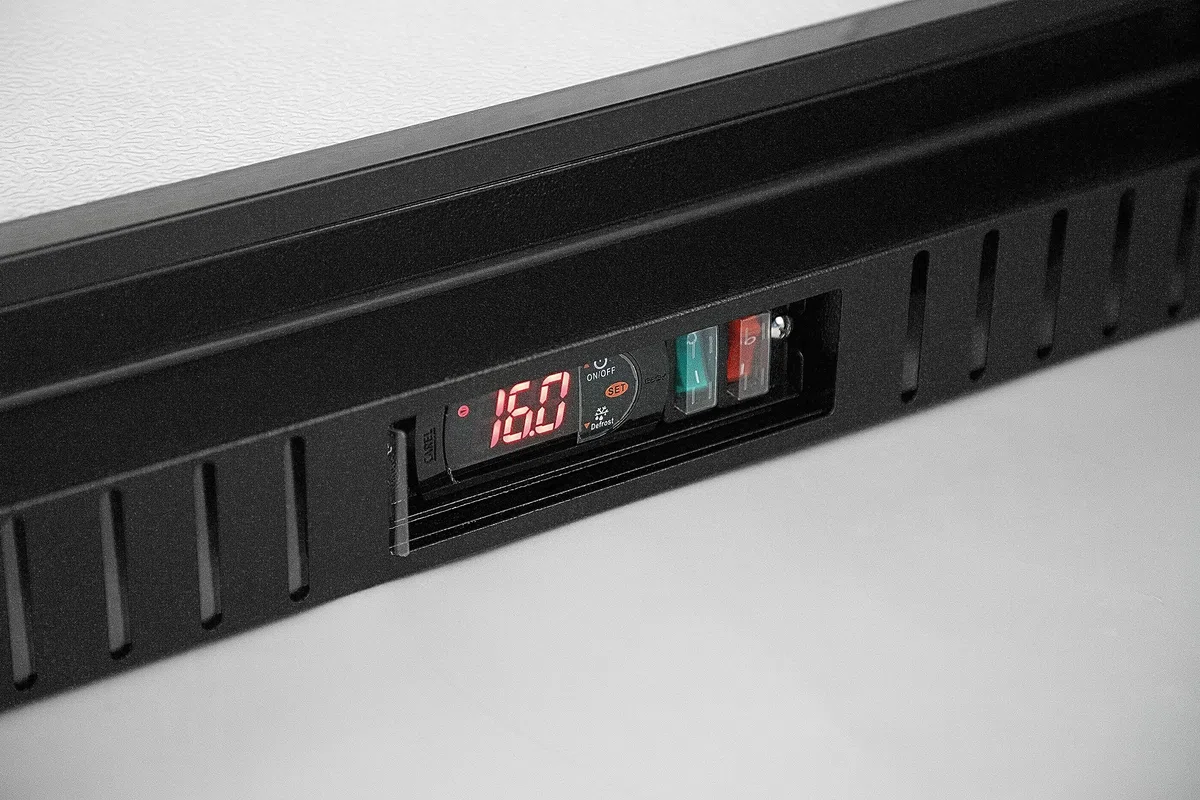 METRO Professional Frigo Vetrina per Bevande con Porta in Vetro, 308 L, alluminio/vetro, Refrigerazione Ventilata, con Serratura e Chiave