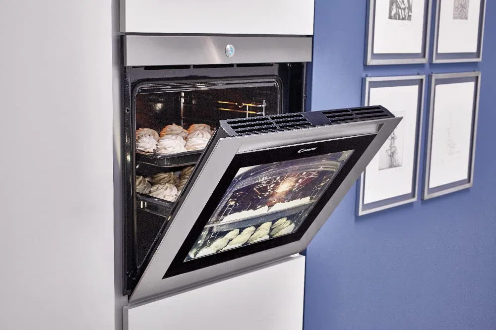 Candy 33701829, 2100 W, 78 Litri, Alloy Steel, Inox